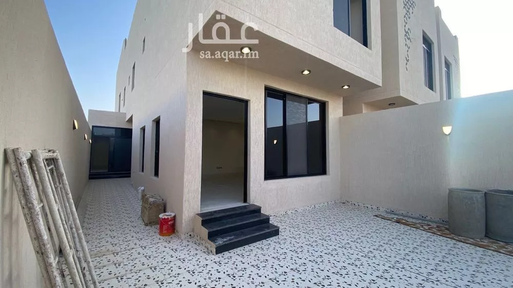 6 bedroom villa in Al Amwaj 4