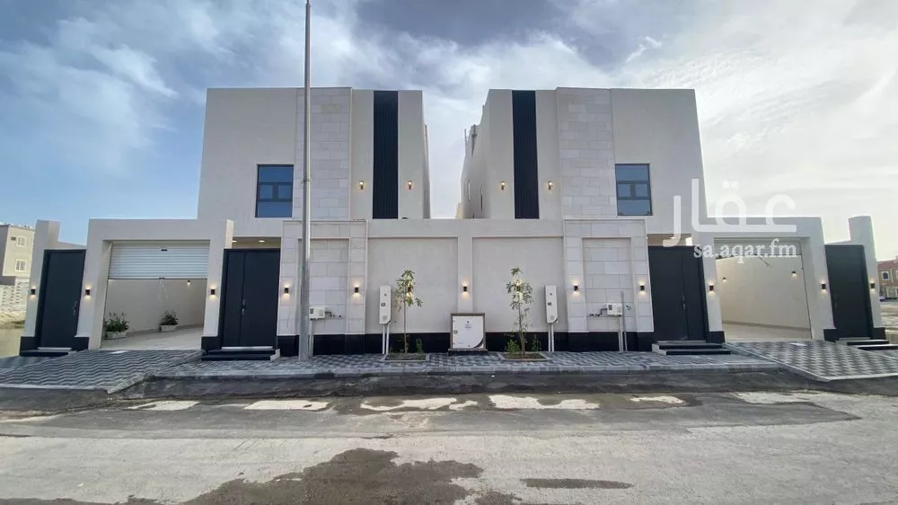 7 bedroom villa in As Sawari 1