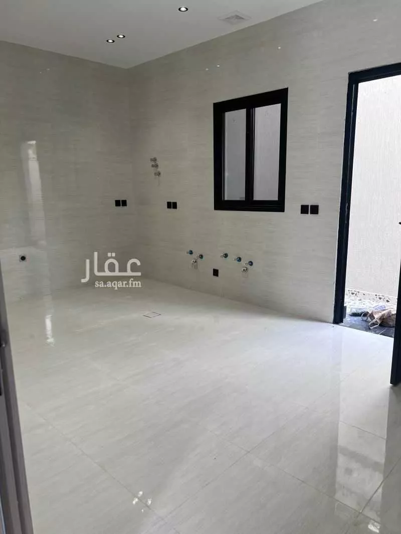 6 bedroom villa in Al Aqiq 22