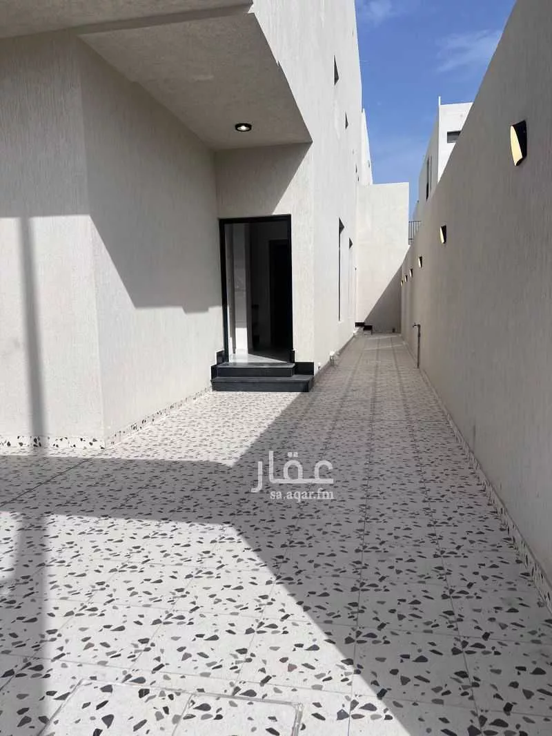 6 bedroom villa in Al Aqiq 4