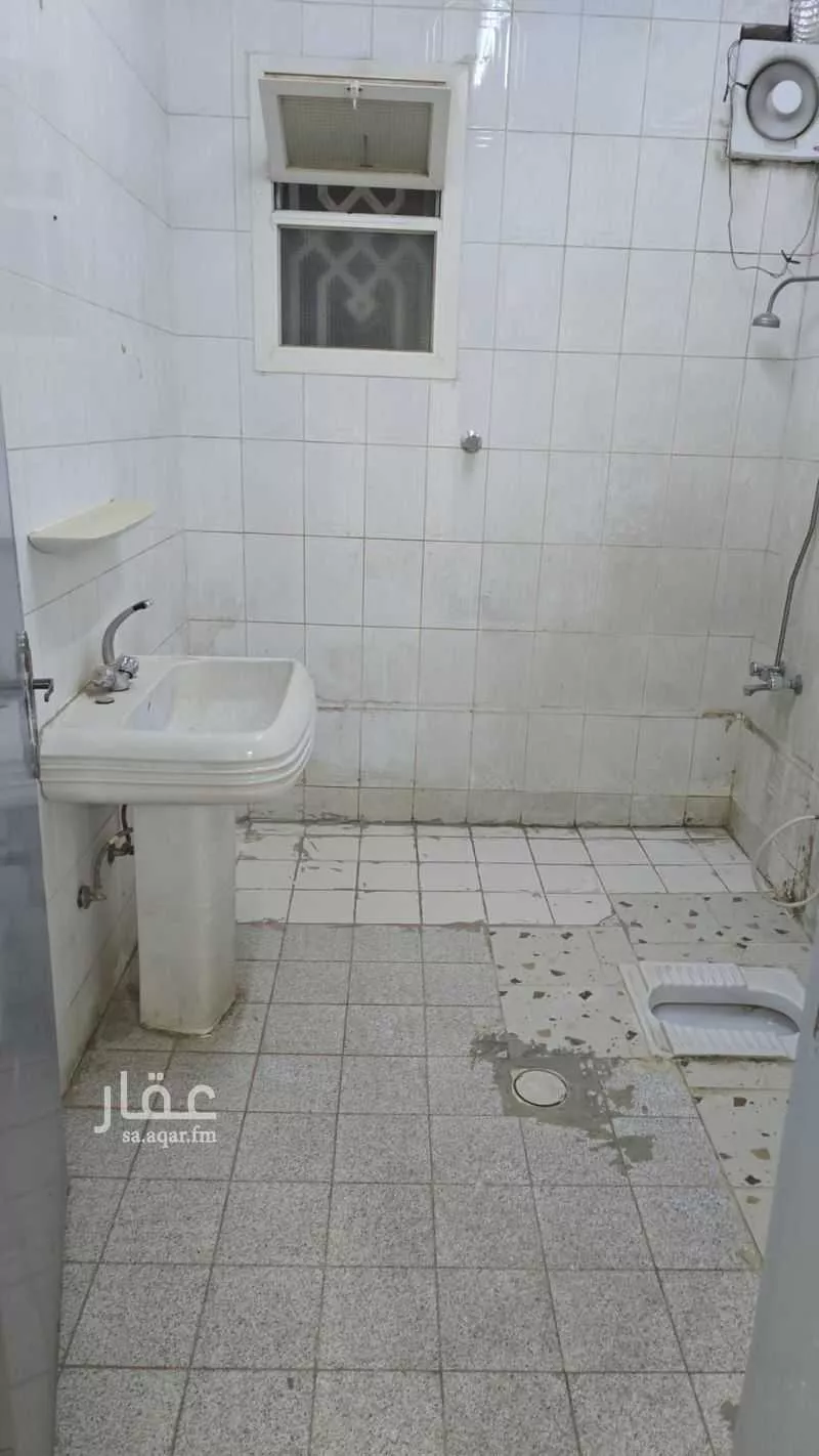 شقة 4 غرف في العريجاء الغربية 4