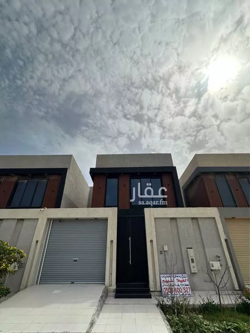 فيلا 8 غرف في العقيق 3