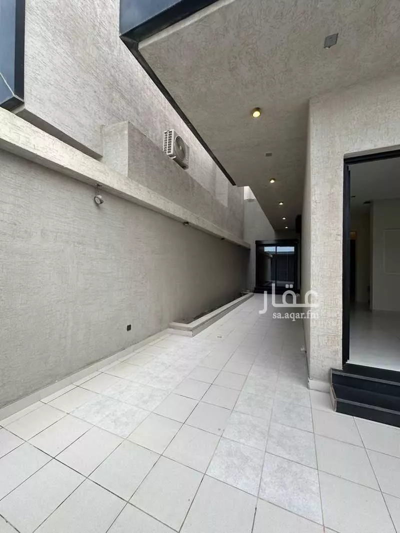 فيلا 8 غرف في العقيق 5