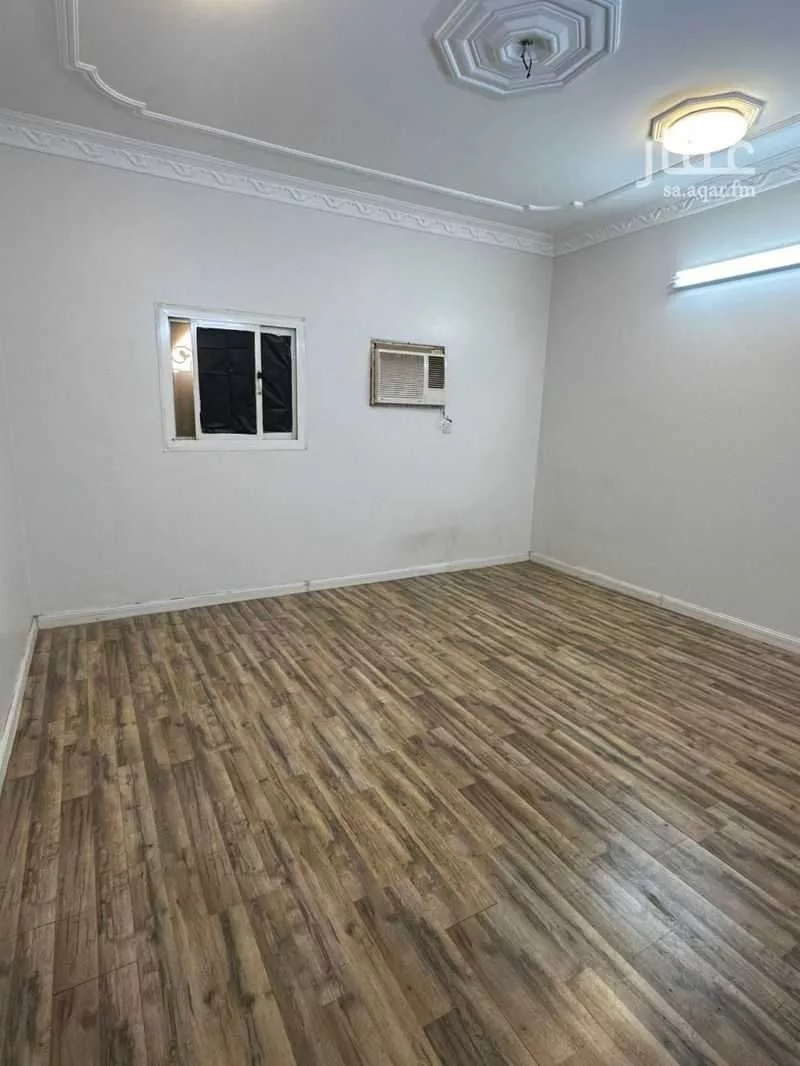 4 bedroom floor in Tuwaiq 3