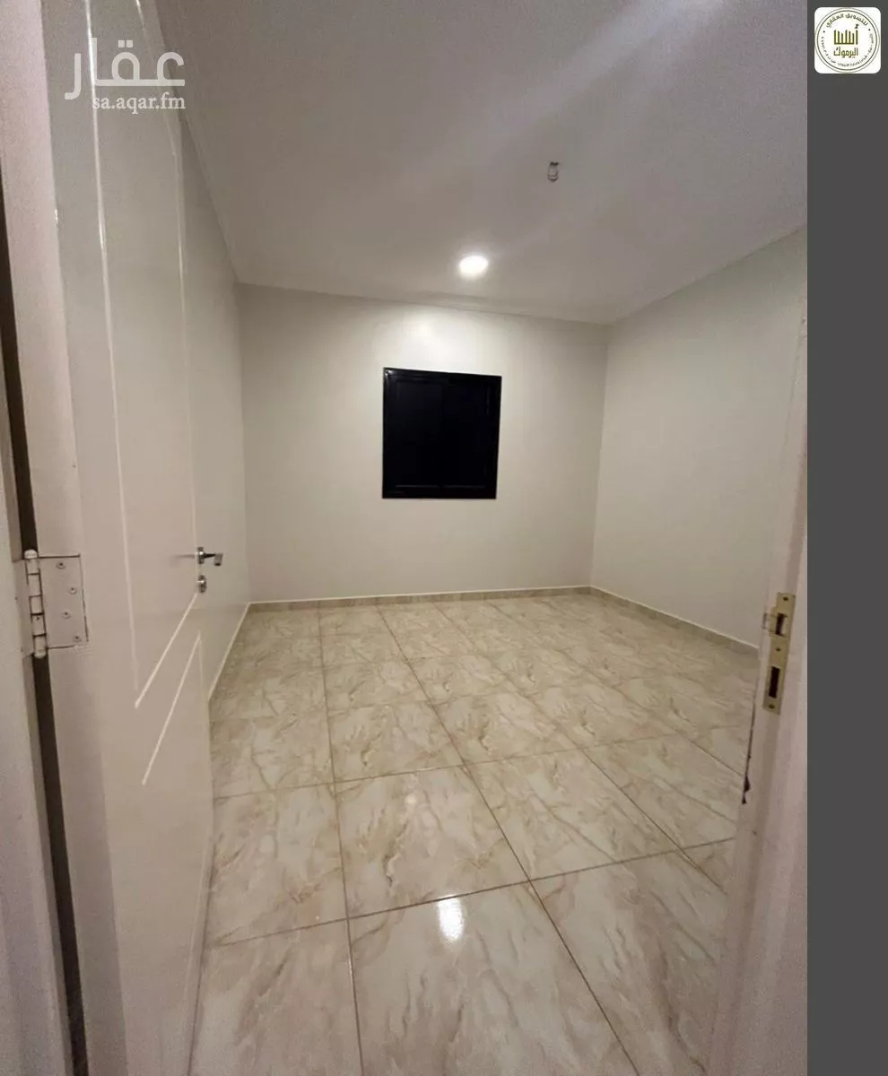 3 bedroom floor in Al Yarmouk 6