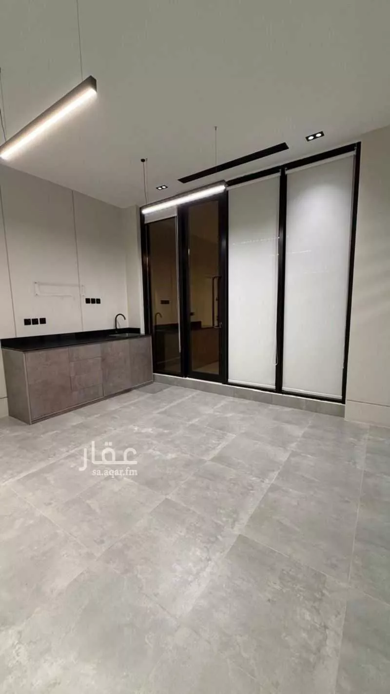 مكتب 77 م² في الملقا 8