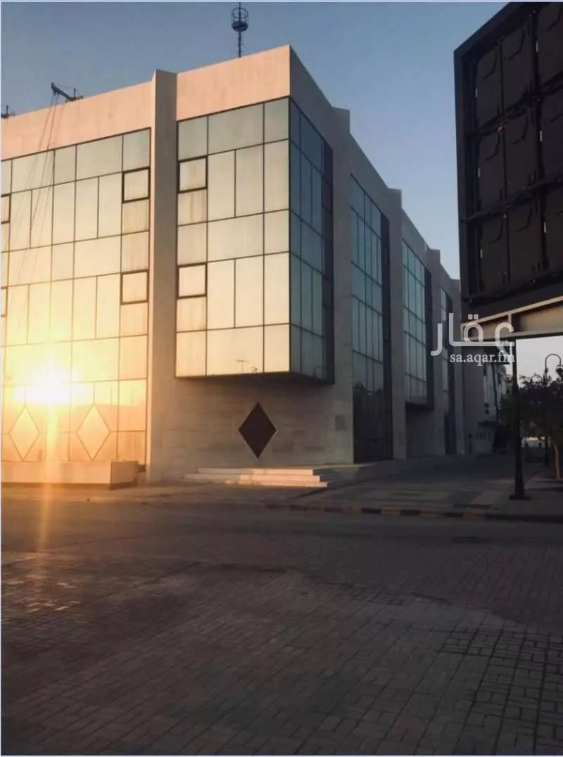 810 sqm office in Al Sulaimaniyyah 4