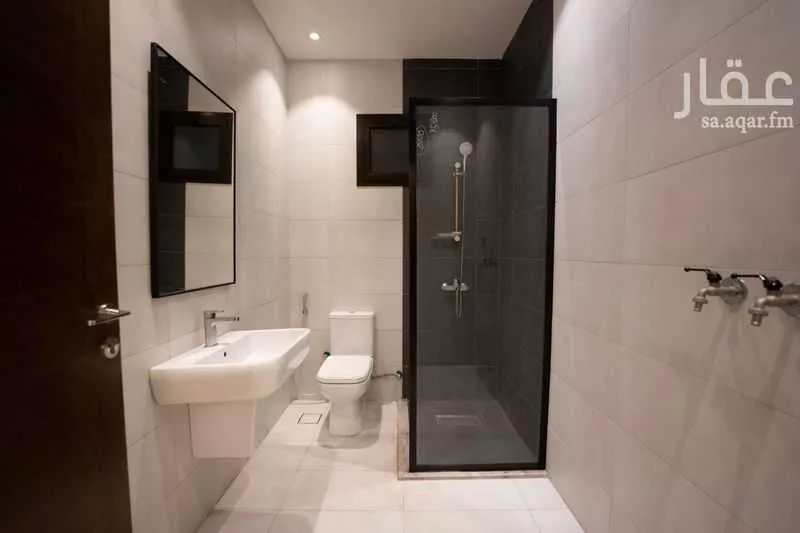 شقة 5 غرف في الصفا 4