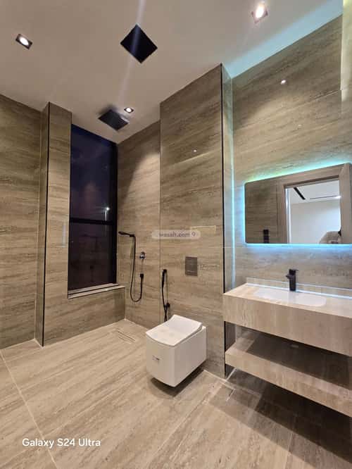 8 bedroom villa in Al Lulu 2