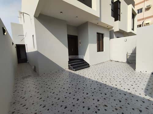 9 bedroom villa in Jeddah 11
