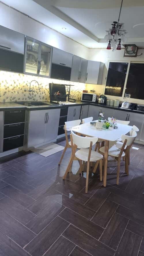 فيلا 6 غرف في الربوة 4