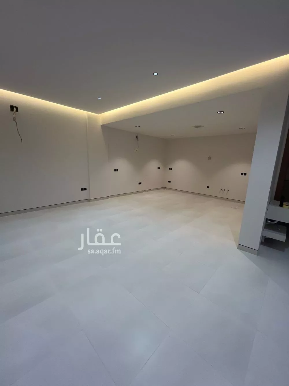 6 bedroom villa in Dhahrat Al Badiah 6