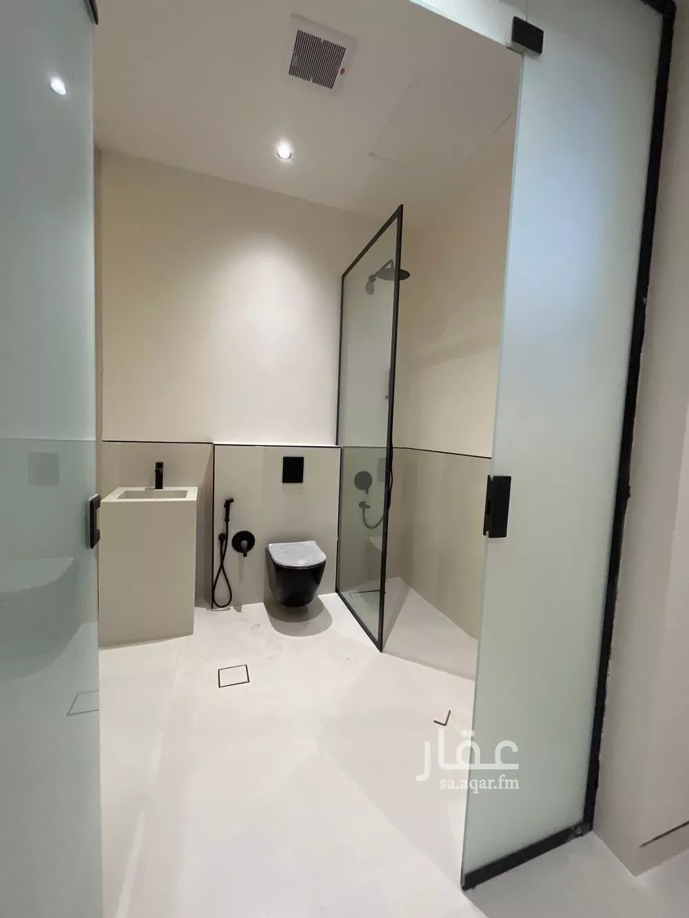6 bedroom villa in Dhahrat Al Badiah 10