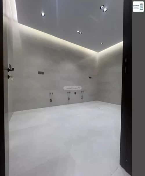 4 bedroom apartment in Al Rawdah 6