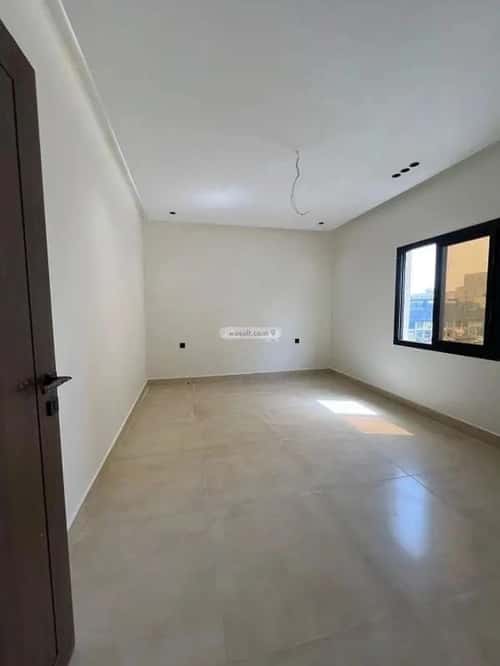 4 bedroom apartment in Al Rawdah 6