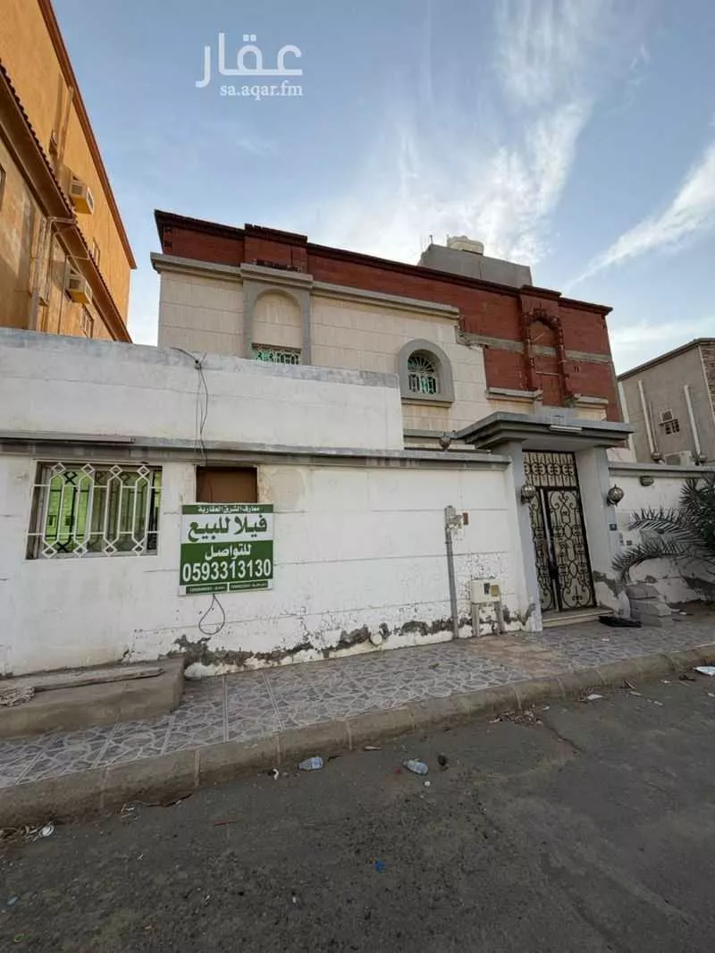 9 bedroom villa in Al Ajwad 7