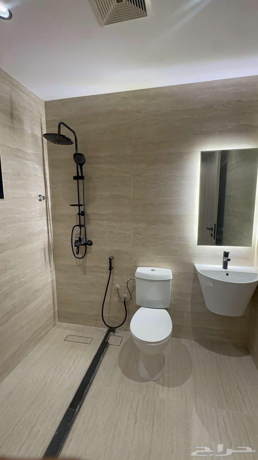 4 bedroom apartment in Al Duwaykhilah, Madinah 9