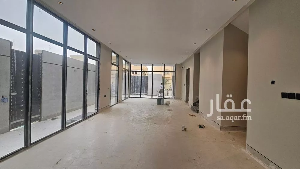 فيلا 5 غرف في الملك فيصل 8