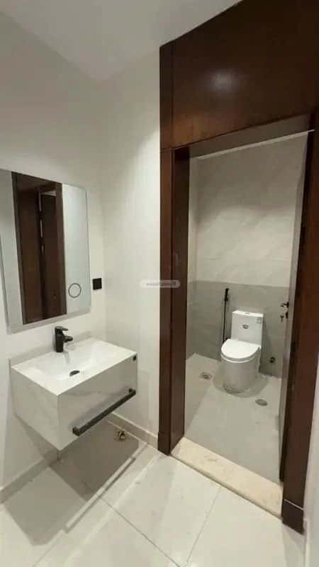 شقة 4 غرف في الريان 5