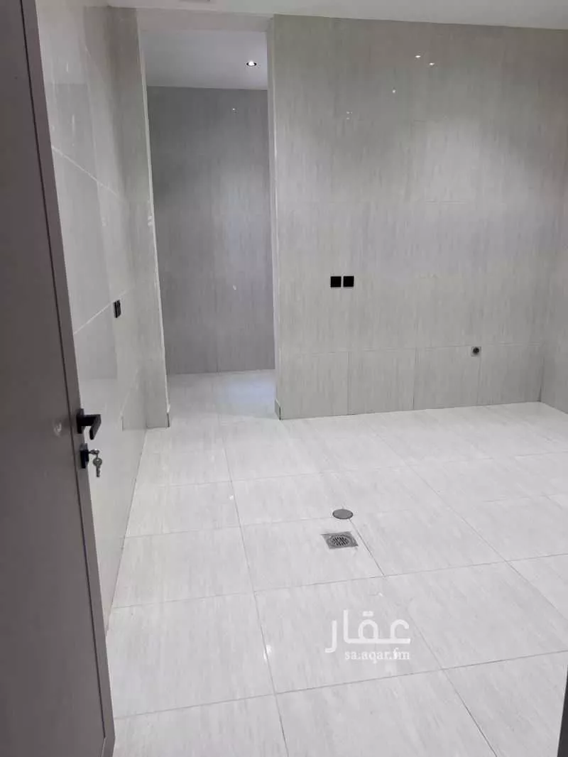 فيلا 6 غرف في العقيق 15