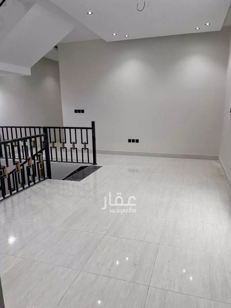 فيلا 6 غرف في العقيق 20
