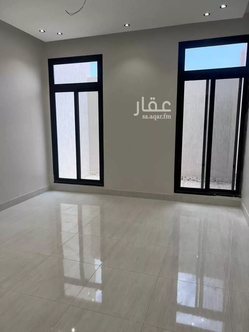فيلا 6 غرف في العقيق 23