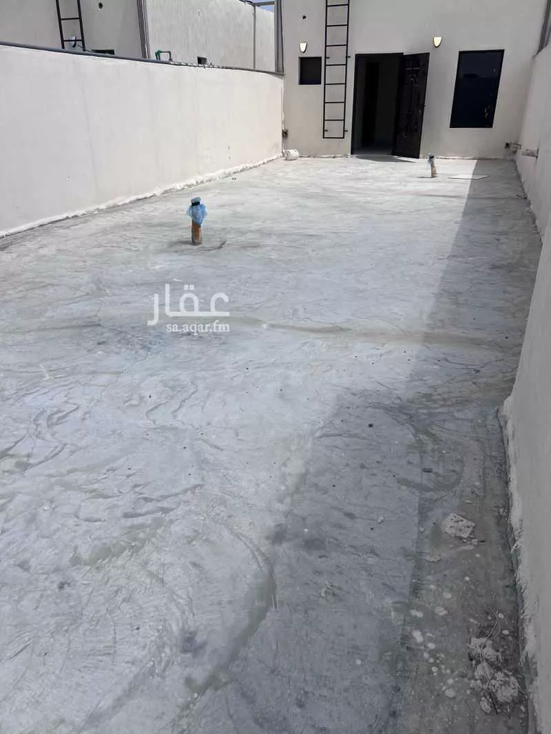 فيلا 6 غرف في العقيق 29