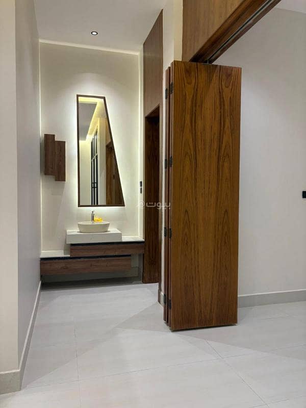 5 bedroom villa in Al Mahdiyyah, Riyadh 27