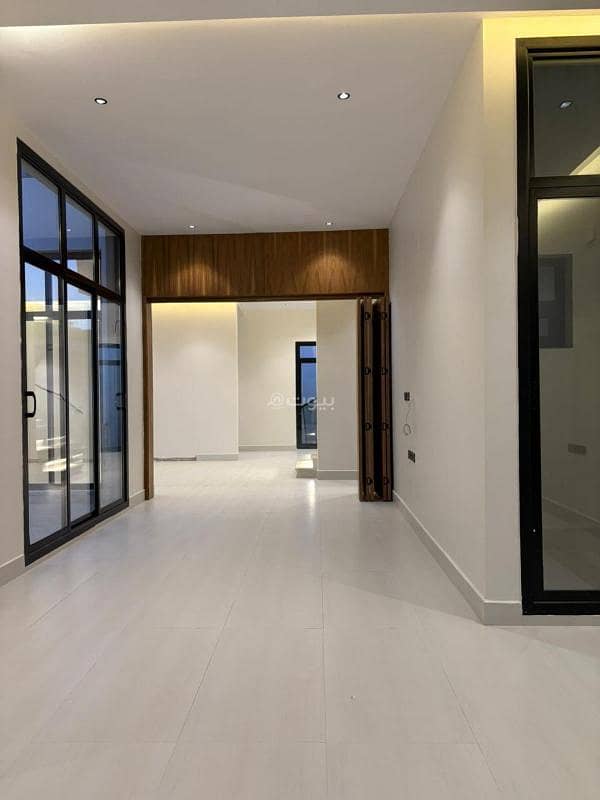 5 bedroom villa in Al Mahdiyyah, Riyadh 28