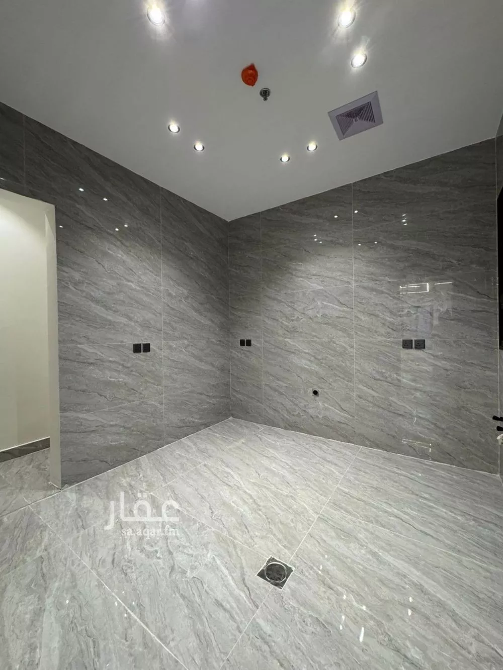 4 bedroom apartment in Al Hamra 5