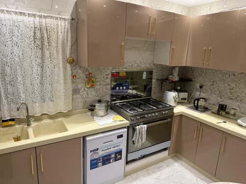 3 bedroom apartment in Al Salamah 4