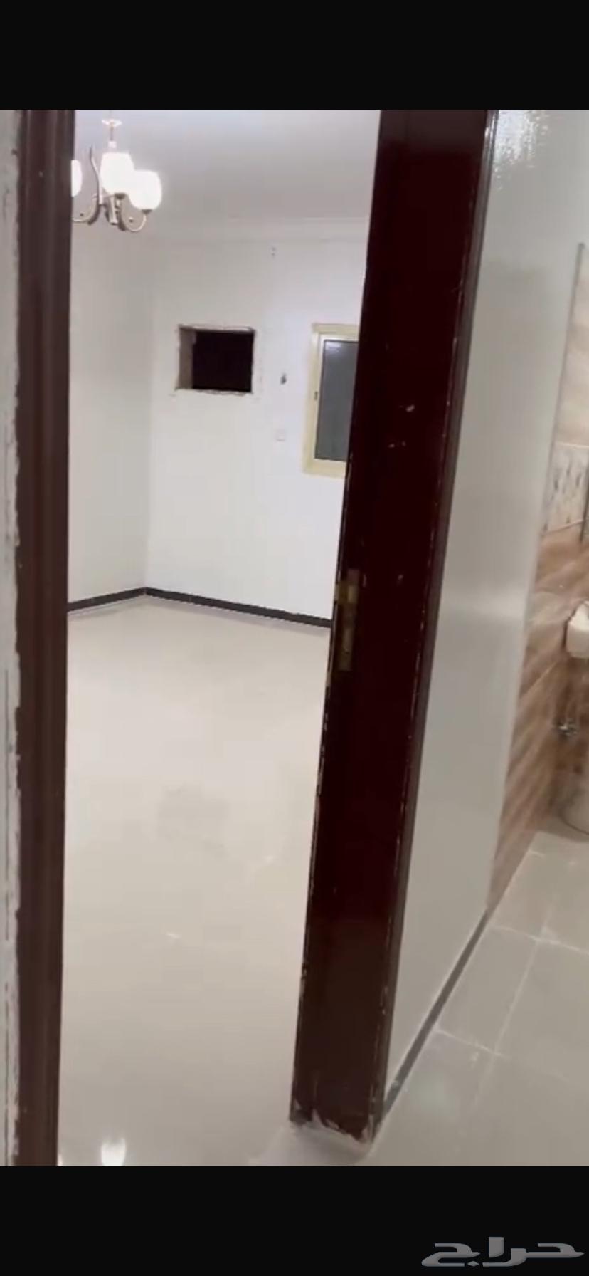 شقة 3 غرف في الرمال 1