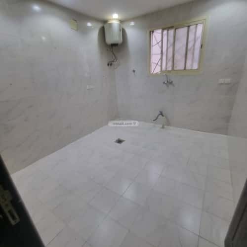 2 bedroom apartment in Al Aziziyah 3