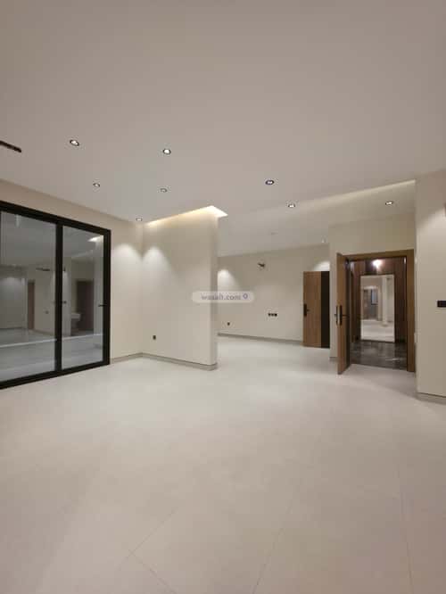 5 bedroom apartment in Al Rabwa 5