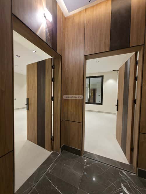5 bedroom apartment in Al Rabwa 9