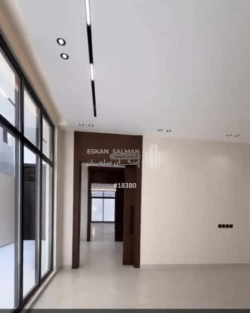 8 bedroom villa in Al Rahmaniyyah 2