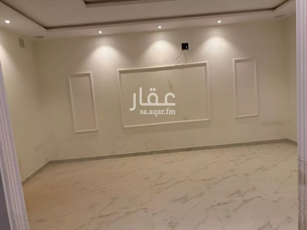 فيلا 4 غرف في عكاظ 7