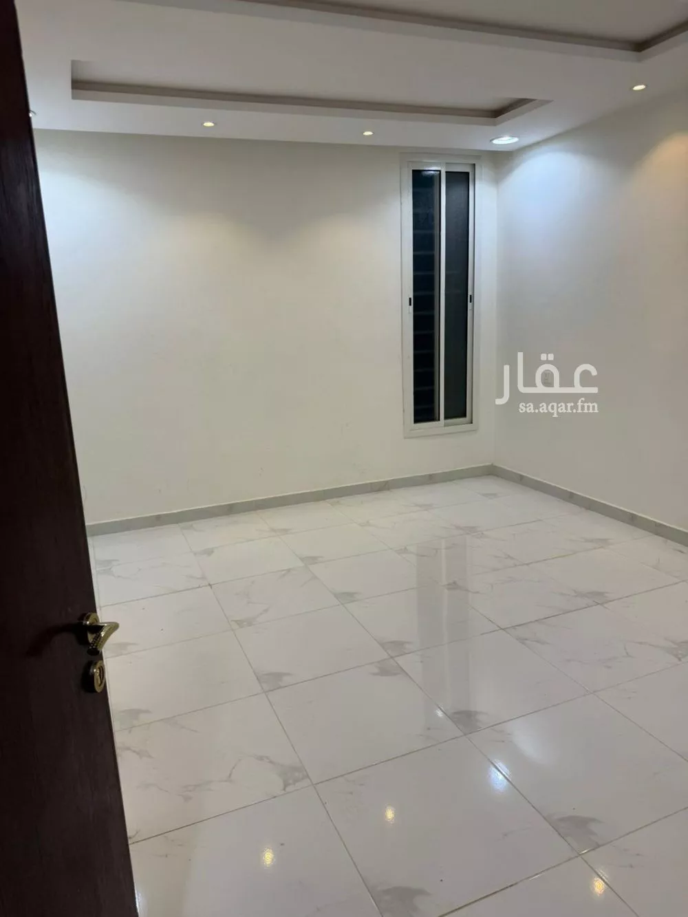 فيلا 4 غرف في عكاظ 8