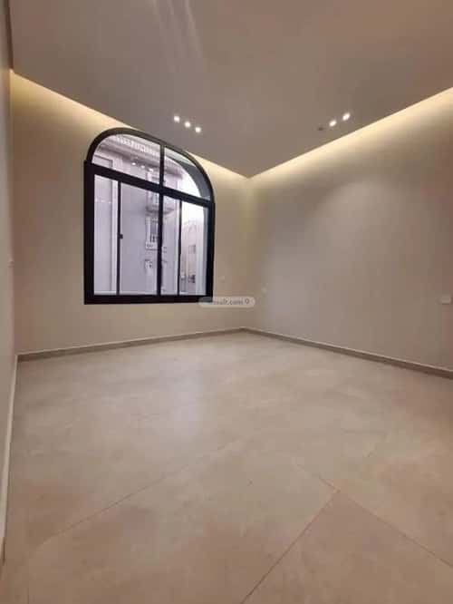 4 bedroom apartment in Al Rawdah 8
