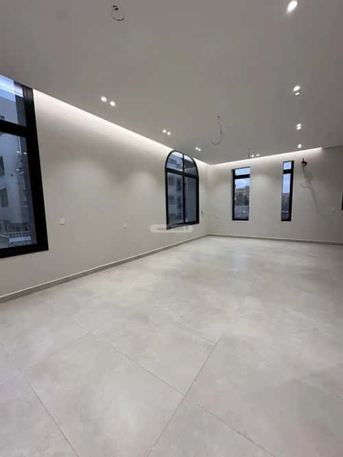 شقة 4 غرف في الروضة 3