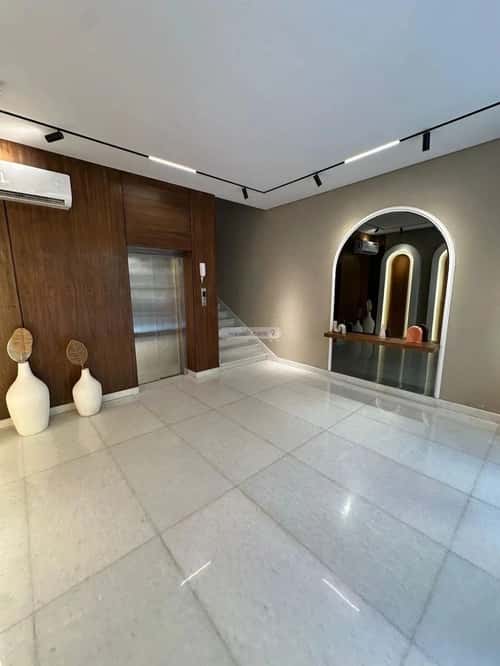 شقة 4 غرف في الروضة 5