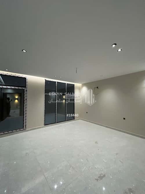 8 bedroom villa in Al Rahmaniyyah 2
