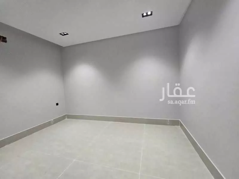 فيلا 5 غرف في عكاظ 13