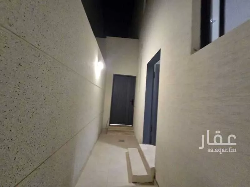 فيلا 5 غرف في عكاظ 3