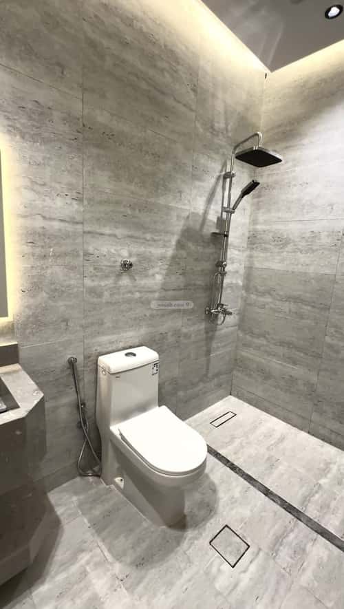 شقة 4 غرف في الروضة 2