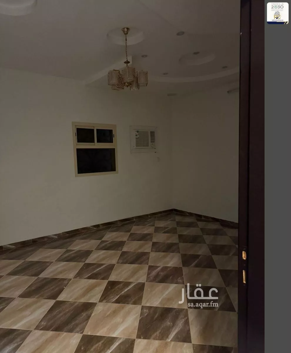 4 bedroom floor in Dhahrat Laban 5