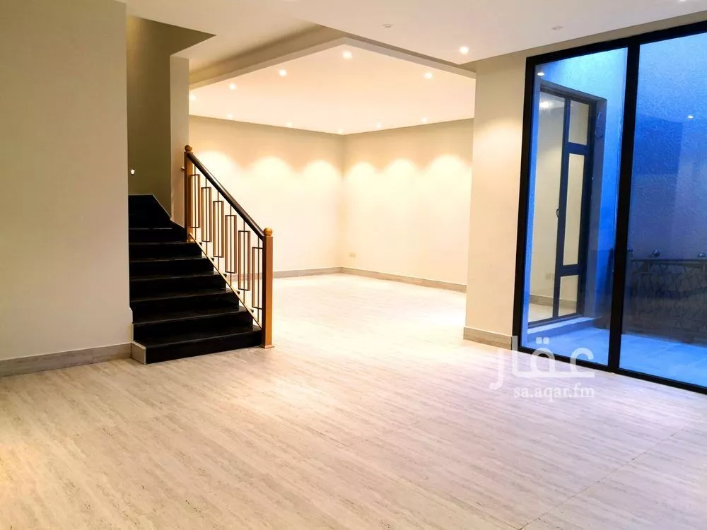 5 bedroom villa in Al Aridh 4
