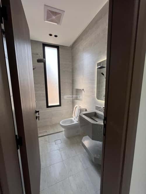 شقة 4 غرف في الروضة 2