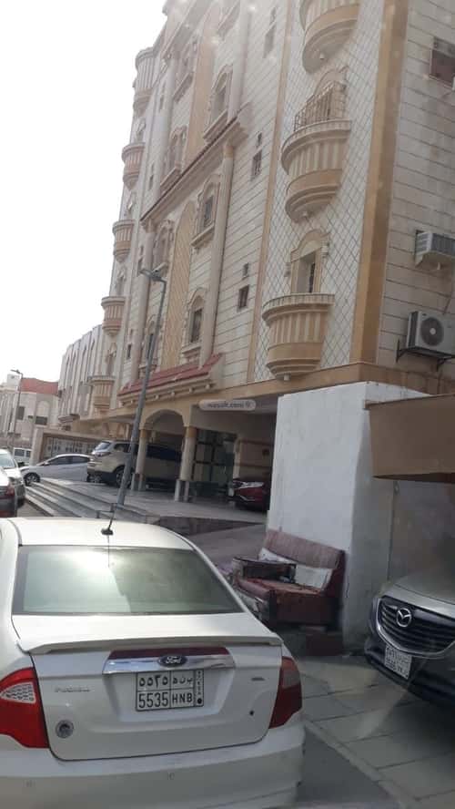 3 bedroom apartment in Al Rabwa 1