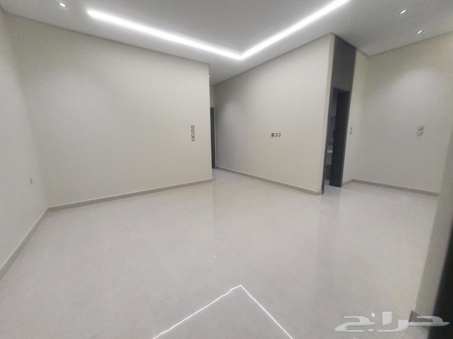 9 bedroom villa in Uhud, Eastern Province 8